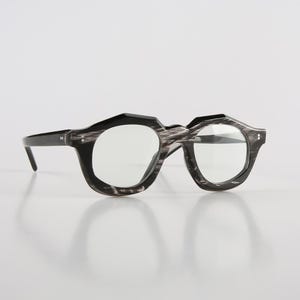 Montures de lunettes en corne de buffle épaisse, irrégulières et funky faites à la main dans le style des années 1970 - hommes - femmes - 100 % corne véritable