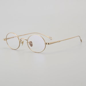 Retro Japanese style Lightweight Classic Small Oval Titanium Glasses Different Colors Prescription lenses Mens Glasses Retro Gold