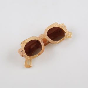 Montures de lunettes en corne de buffle épaisses faites à la main dans le style des années 70, irrégulières et amusantes, aspect liquéfié, véritable corne naturelle des années 1970 - Hommes - Femmes