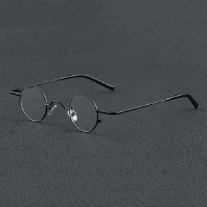 Retro Japanese style Lightweight Small Round Titanium Glasses Different Colors Prescription lenses Mens Glasses Retro image 3