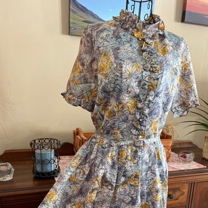 Vintage Blue,Green and Yellow 1950&#39;s Floral Swing Shirt Waist Full Skirt Dress with Rhinestone Buttons