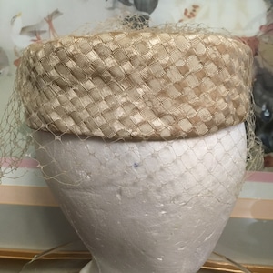Vintage 1950’s Beige Satin Checkerboard Pillbox Hat Formalwear, Church, Theater Rockabilly Fashion
