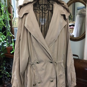 Jacqueline Ferrar 1980&#39;s Double Breasted Women&#39;s Trenchcoat/Over coat/ Top Coat Large/ Ex Large 12/14