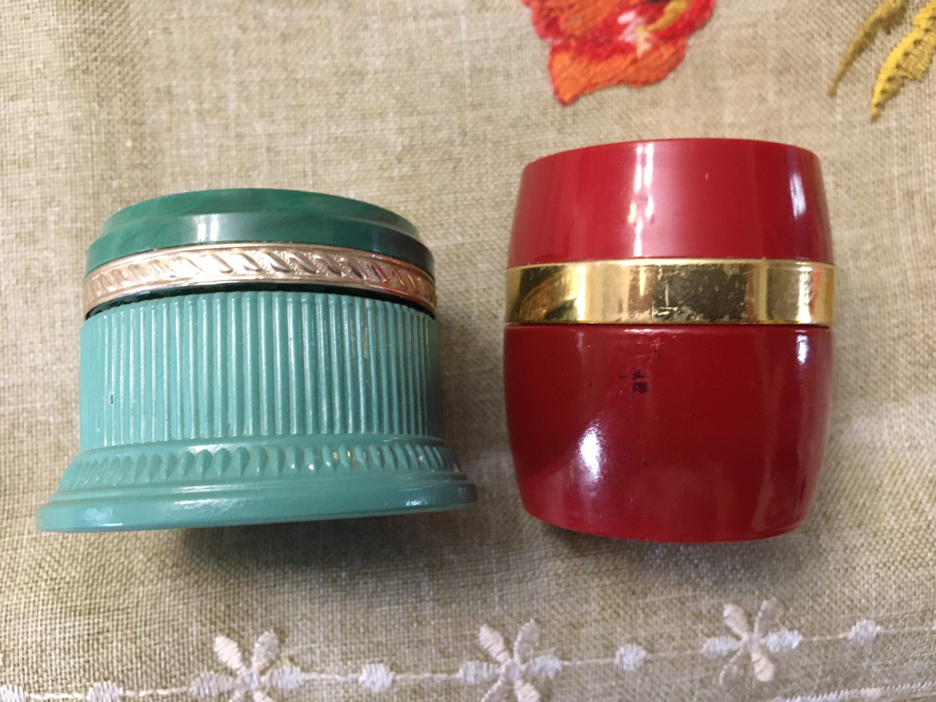 美品✨ ビンテージ クリームサシェの容器 エイボン 2個