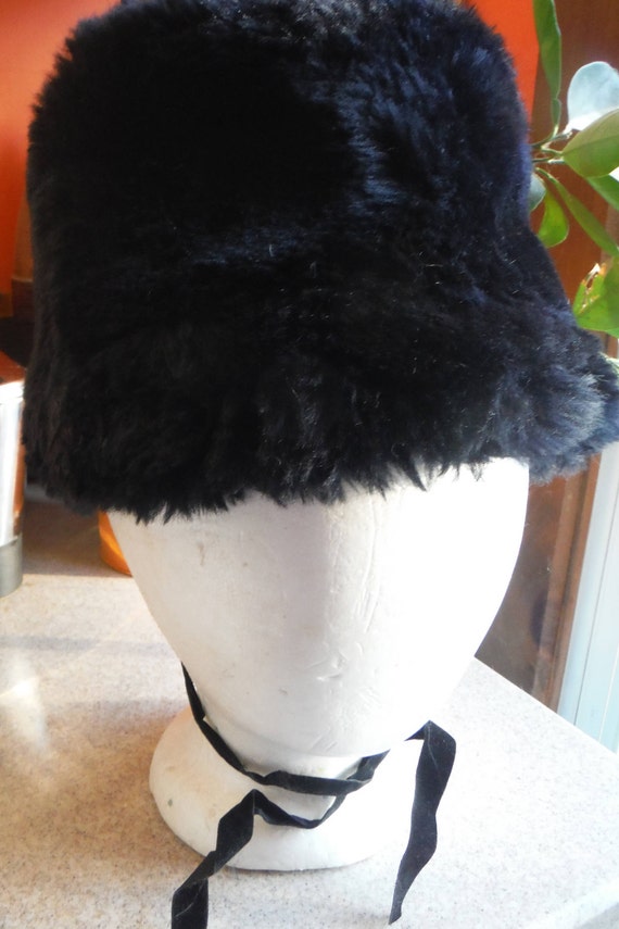 1950's/ 1960's Black Women's Bucket Faux Fur Hat