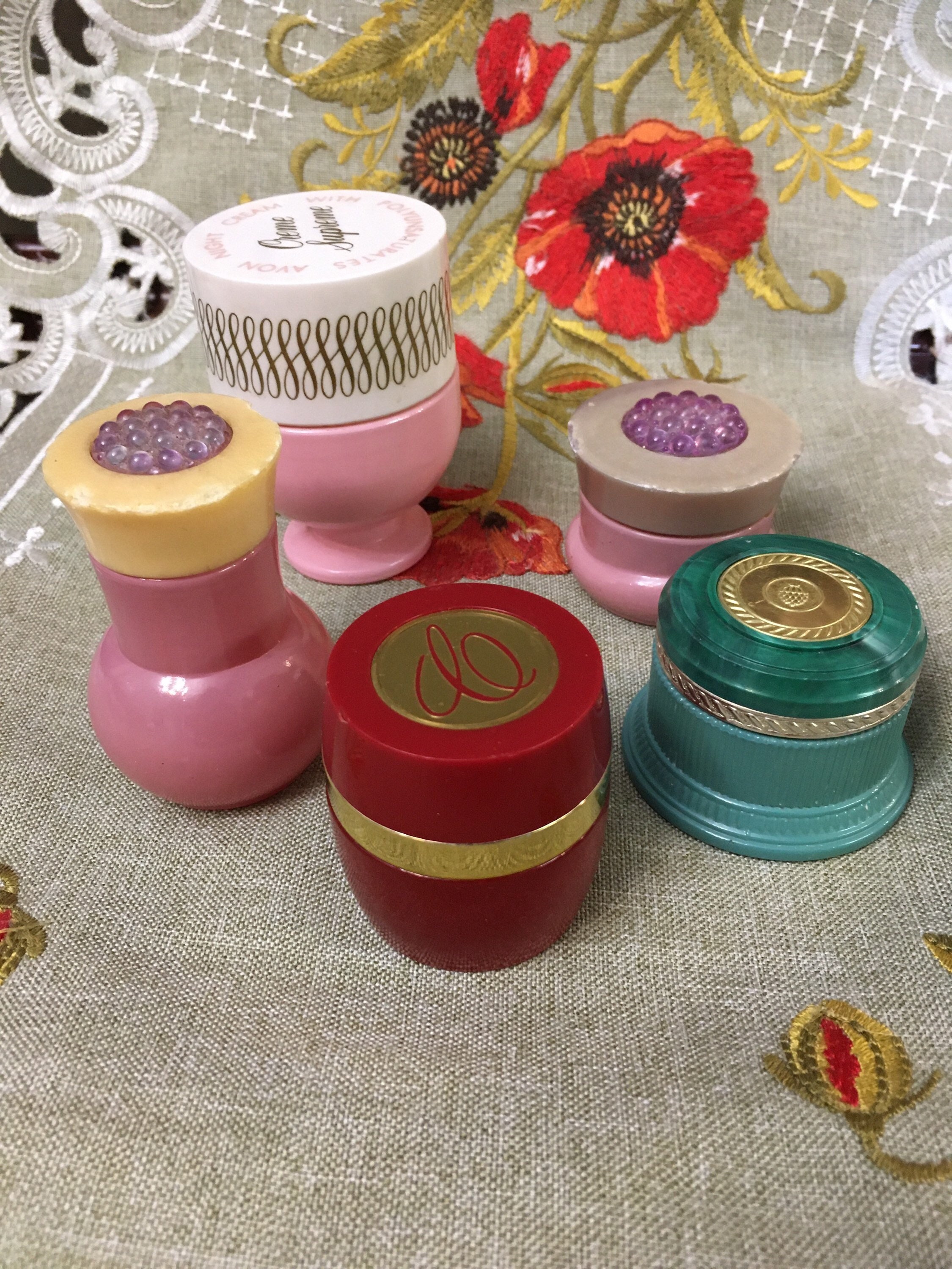 美品✨ ビンテージ クリームサシェの容器 エイボン 2個 美品✨ ビンテージ クリームサシェの容器 エイボン 2個