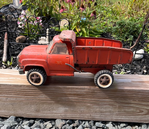 Vintage 1970s Tonka Orange Dump Truck Steel Fall Decoration