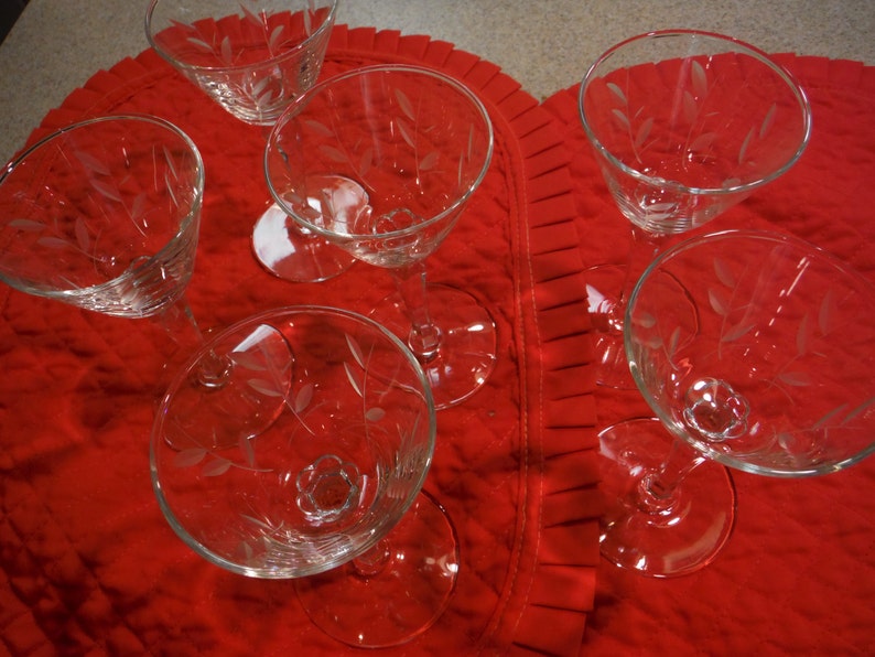 Vintage Priscilla by Libbey Crystal Set of 6 Beverage Wine Glasses with Prism Stems /& Etched Leaf Design