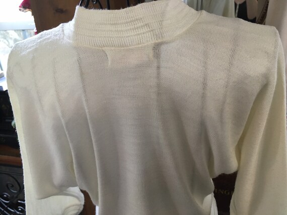 Vintage 1960's  Interlock Off White Shrug Sweater… - image 7