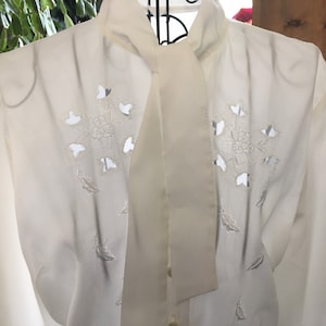 Vintage 1950/60&#39;s White Short Sleeve Buttoned Down Blouse with Attached Tie.Scarf Nylon Size Small