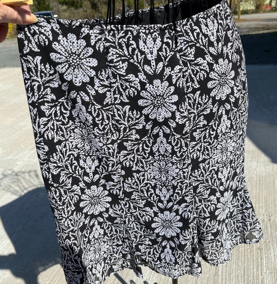 Vintage Black and White Floral Lightweight Skirt … - image 1