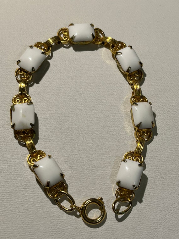 Vintage White Lucite Gold Tone Filigree Link Brac… - image 2