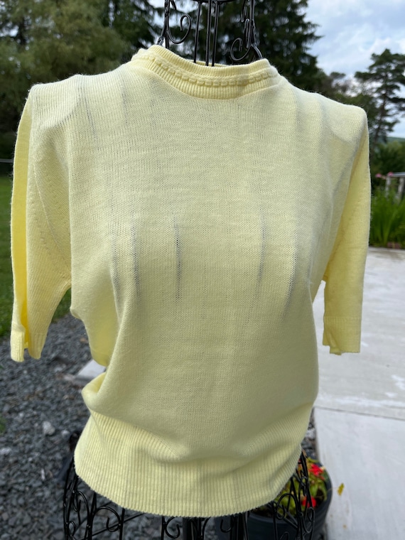 Vintage Yellow Pullover Sweater DuPont Orlon Acry… - image 1