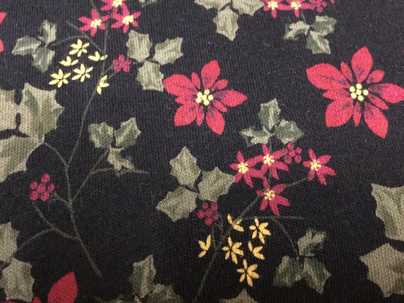 green long sleeve low turtle neck burgundy 1990/'s Ladies Poinsettia Black