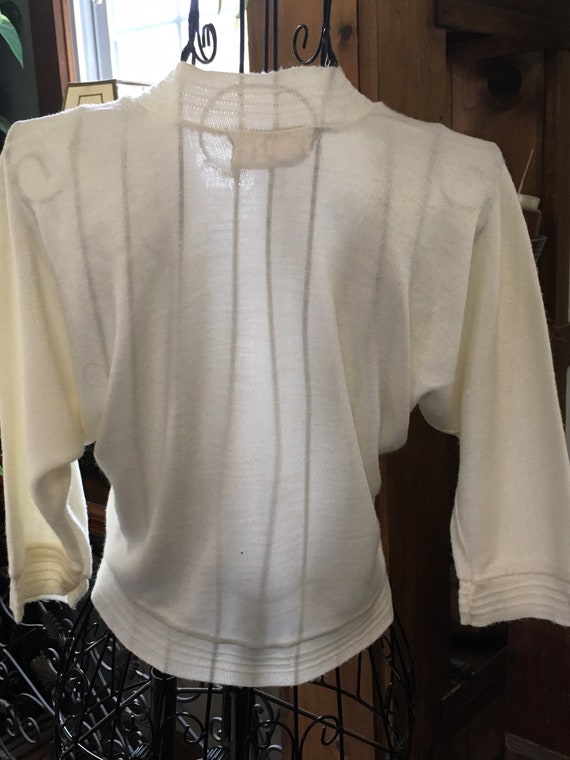 Vintage 1960's  Interlock Off White Shrug Sweater… - image 2