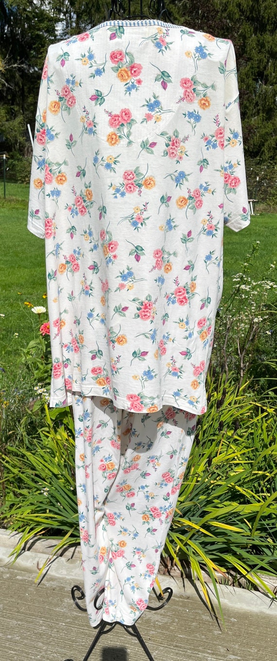 Vintage Floral Pajama Set Short Sleeves Blue Trim… - image 2