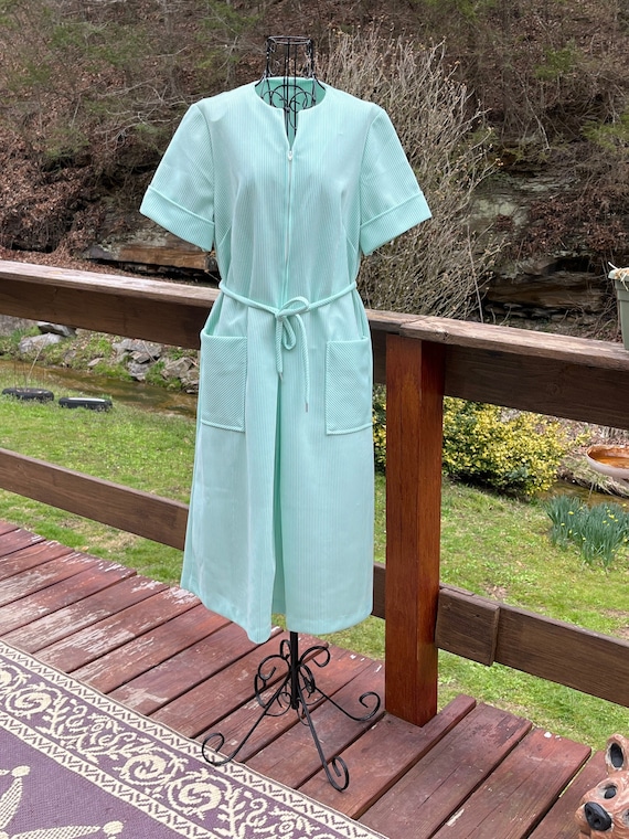 1950 Mint Green and White Shift Striped Seer Sucker Knee Length Short  Sleeve Dress - Etsy