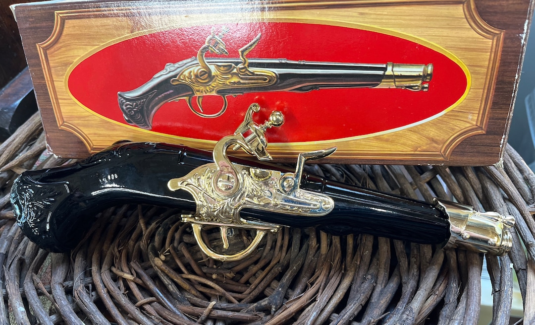 Vintage Avon Dueling Pistol 2 Wild Country After Shave Full