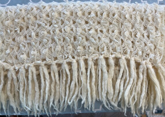 Vintage Wool Cream Knitted Shawl Wrap Glensder Te… - image 1