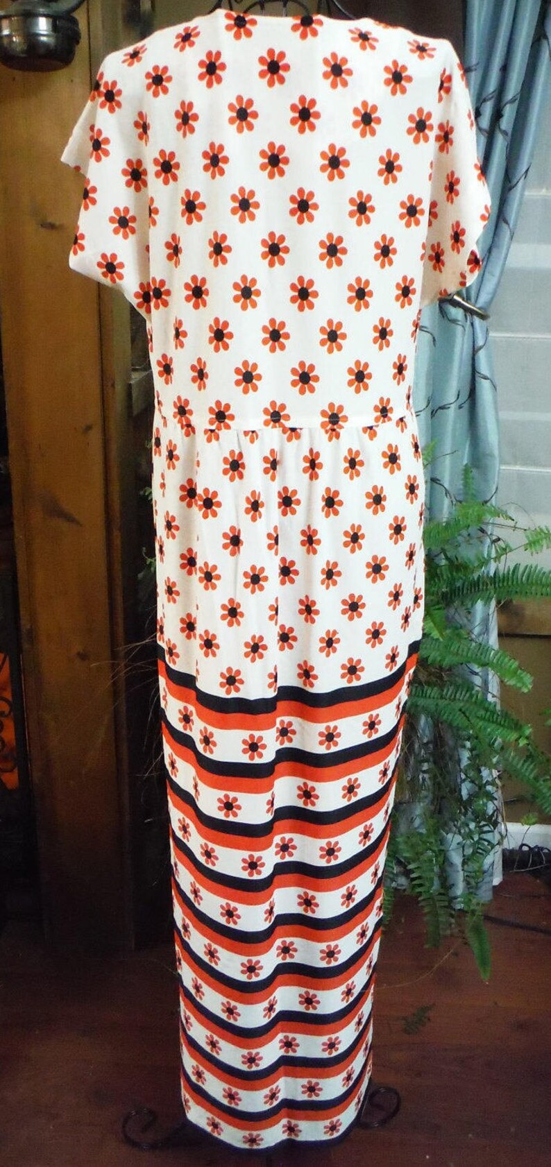 Boho Hippie Maxi Orange, White, Black Daisy's Striped Short sleeve Dress Fifth Avenue Robes Summer Loong Dress image 3