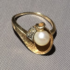 Vintage 1940 Pearl, Diamond & Gold Fan Cocktail Ring, June Birthday