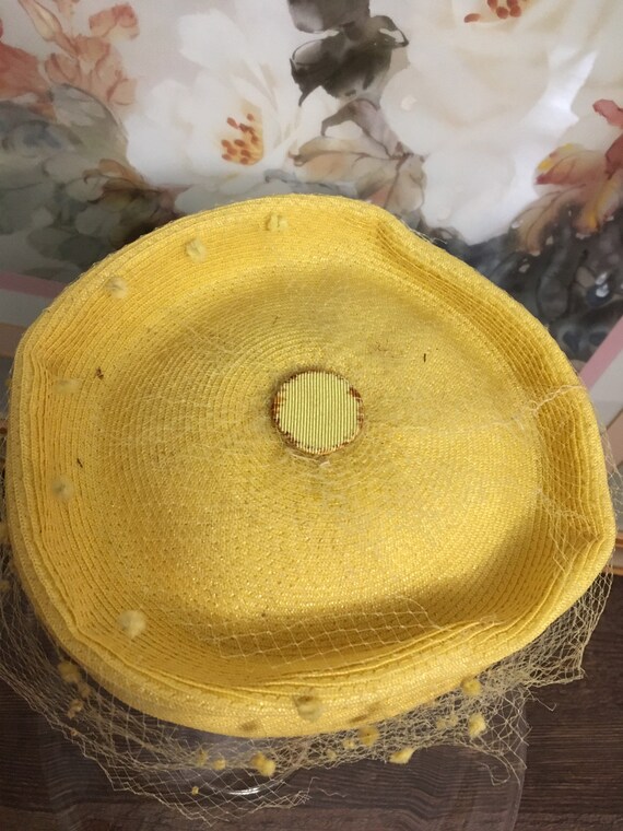 Vintage 1950 Yellow Pillbox Hat Small Hat - image 5