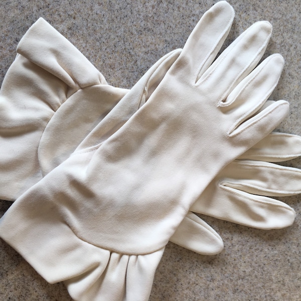 Vintage Airloom Hansen 1950's  Off White/ Light Beige  Polyester Womens Dress Gloves Size 7