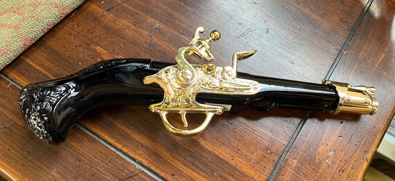 Vintage Avon Dueling Pistol 2 Wild Country After Shave Full