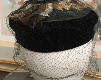 Vintage 1950’s Black Velvet Netting Pillbox Hat Church Hat Theater Formalwear