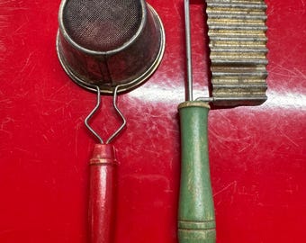 Vintage Retro Kitchen Utensils Red and Green Wood Handles Veggie Grater Small Strainer Farmhouse Cottage Kitchen Collectible