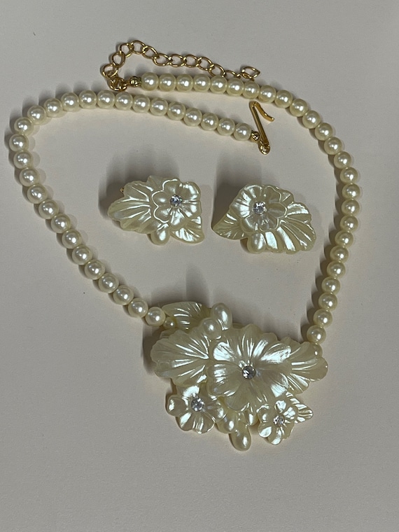 Vintage Celluloid Rhinestone Faux Pearl Flower Ch… - image 1