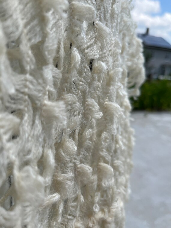 Vintage Wool Cream Knitted Shawl Wrap Glensder Te… - image 7