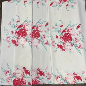 Vintage 1950s Pink, Red Floral Spring Flowers Rectangular Tablecloth Table Linen 66&quot; x 51&quot;
