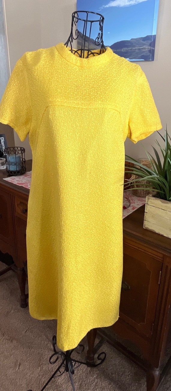 Vintage 1960's Yellow Short Sleeve Shift Dress