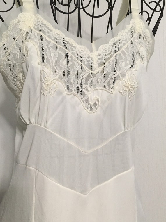 Vintage 60’s White Nylon Dress Slip 34 - image 3