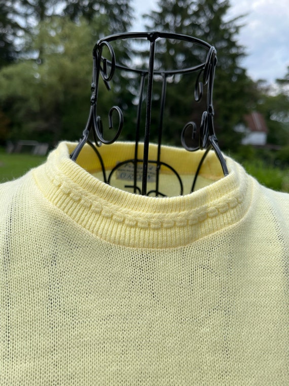 Vintage Yellow Pullover Sweater DuPont Orlon Acry… - image 2