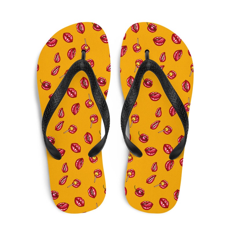 Flip flops with pop art lips pattern Toe post sandals