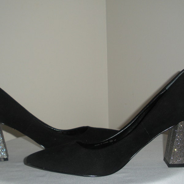 Vintage Metallic Slanted Heel Ladies Shoes Nina New York Black Ladies Pumps with Metallic Silver Heels  Size 7.5 M