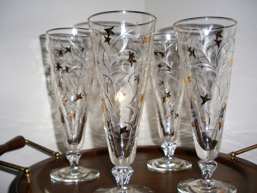 Vintage Drink Ware Tall Fluted Glasses Set of 4 White and Gold Floral