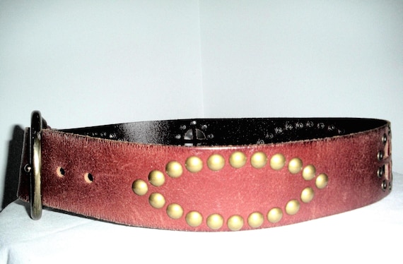 Belt Studded Leather Brown Burgundy Undertone With Brass  display picture 1