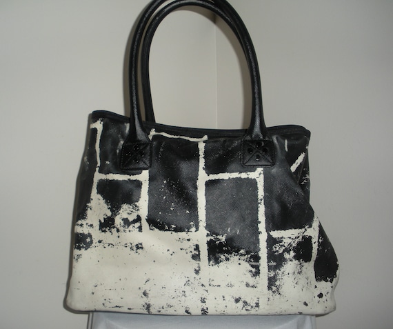 L.A.M.B. [Gwen Stefani] “Esquivel” Y2K 2009 Mini Purse w/ Dust Bag | Mini  purse, Bags, Purses