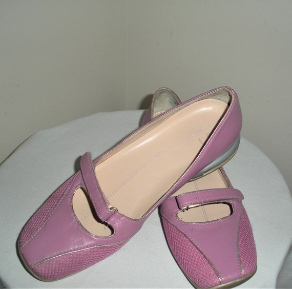 Ladies Shoes DRC G Series Size 7B Casual Women Sh… - image 1