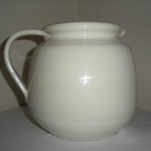 Pitcher Creamy White Pottery Barn Chunky Beverage Pitcher Made in Italy
