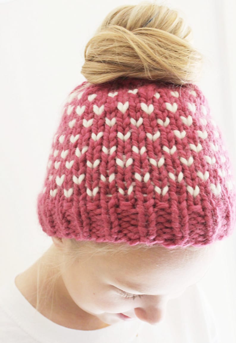 Fair Isle Bun Hat Knitting Pattern Messy Bun Pattern Bun afbeelding 2