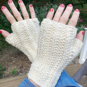 Knitting Pattern, Fingerless Gloves, Knitting Patterns, Handwarmers, Gloves, Wrist Warmers, Gift, Knit, Knitting Pattern image 2