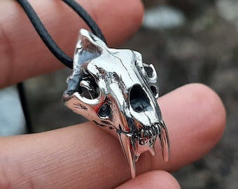 Silver dinosaur skull pendant, Smilodon keychain, Saber-toothed tiger, Cat skeleton, 3d skull key, Gothic, Animal keyfob, Teeth fob