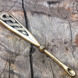 Bronze viking ear spoon, Gotland Sweden Reconstruction, Replica, Woven pattern, Viking Age, History medieval, Viking jewelry, Celtic knot