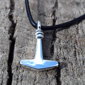 Little silver mjolnir, Thor&#39;s hammer, Hammer of Thor, Scandinavian, Viking amulet, Mjölnir necklace, Norse jewelry, Mjollnir, Viking jewelry