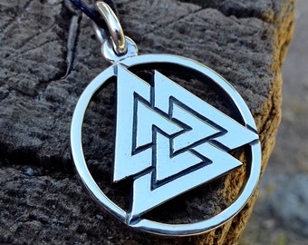 Valknut silver pendant, Asatru, Viking jewelry, Norse necklace, Scandinavian jewelry, Viking talisman, Valknut symbol, Nordic odin symbol