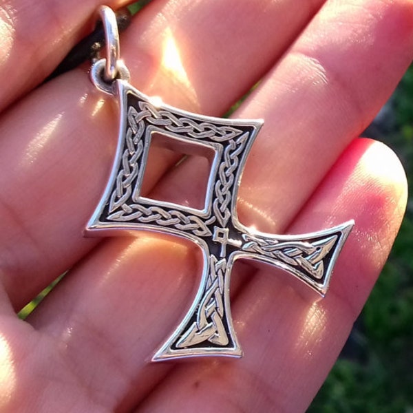 Odal rune pendant, Amulet, Viking runes, Viking jewelry, Scandinavia, Norse, Pagan, Talisman, Celtic jewelry, Celtic knot, Rune necklace